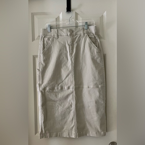 Wit & Wisdom Dresses & Skirts - Wit & Wisdom 'Ab'Solution High Rise Utility Skirt-cream multiple pockets size 10